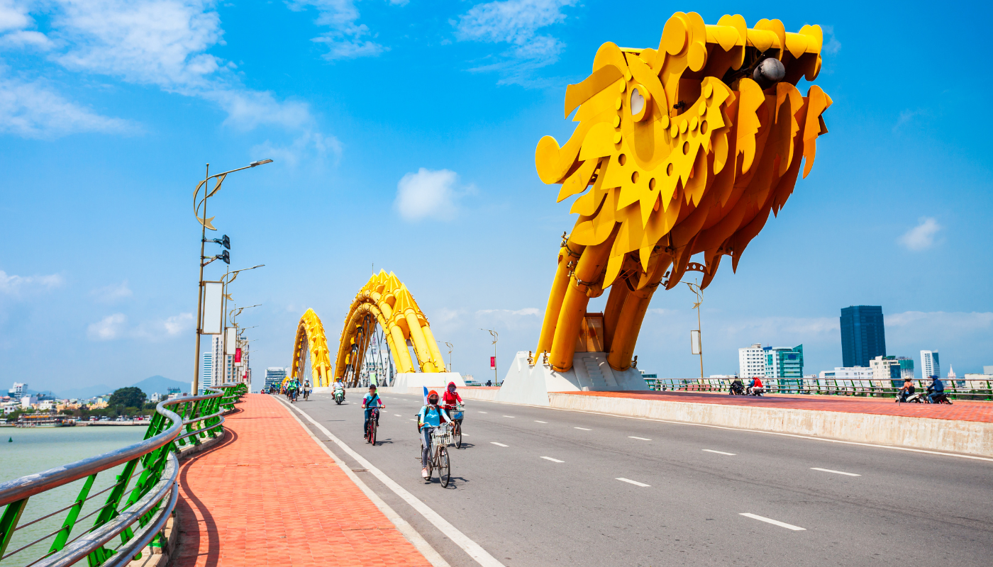 Cầu Rồng Đà Nẵng lung linh về đêm