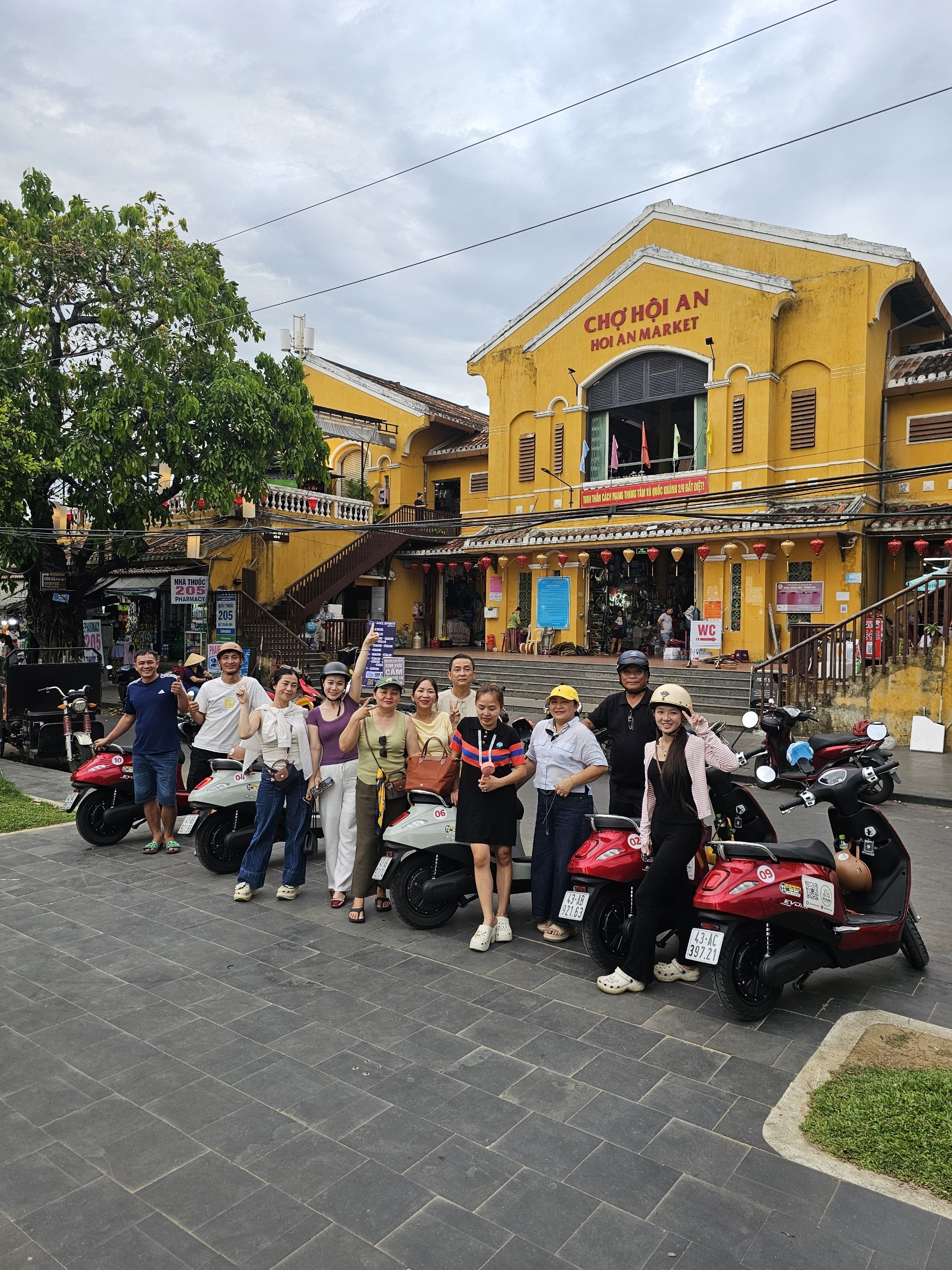 2B Da Nang electric scooters